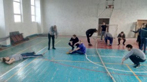 Первые секунды между раундами.