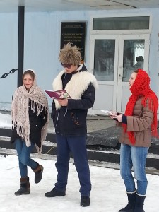 Глашатаи праздника объявили о том, что пора бы попрощаться с Зимушкой-Зимой